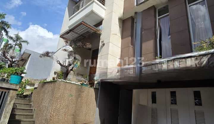 Rumah Siap Huni, Bagus, Terawat, Jln 3Mobil