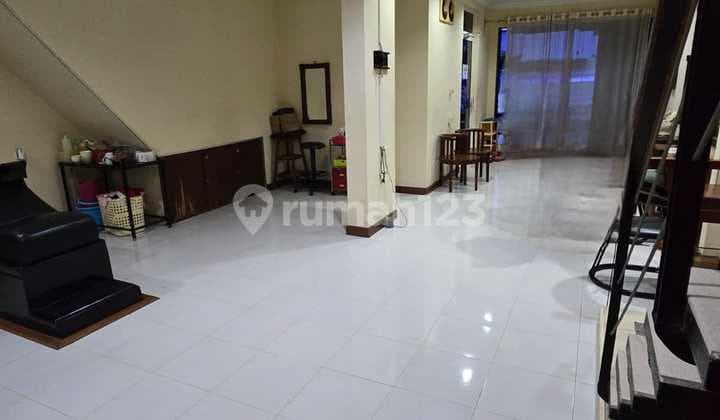 Rumah Cocok Utk Usaha,Lokasi Rame Sekali