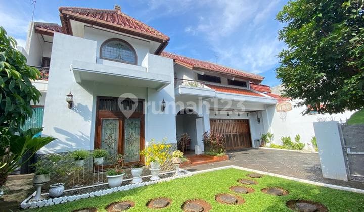 Tropical House in Pancoran, South Jakarta