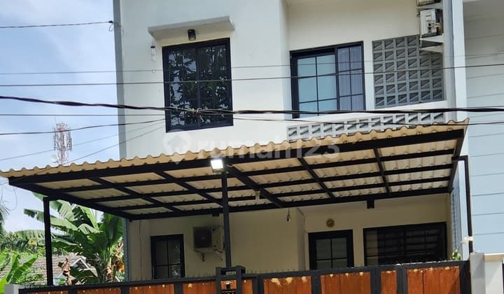 Dijual cepat rumah dua lantai lokasi strategis di Pamulang #BP24