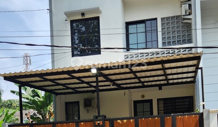 Dijual cepat rumah dua lantai lokasi strategis di Pamulang #BP24