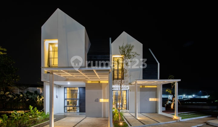 Rumah Asri 2 Lantai Akses Strategis 5 menuju Tol