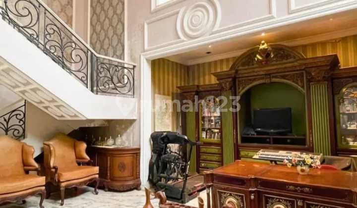 Rumah Mewah di Wisata Bukit Mas, Dekat dengan Unesa