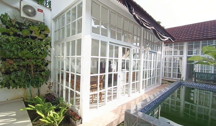 Rumah 2 Kamar Tidur + Kolam Renang Lokasi Strategis