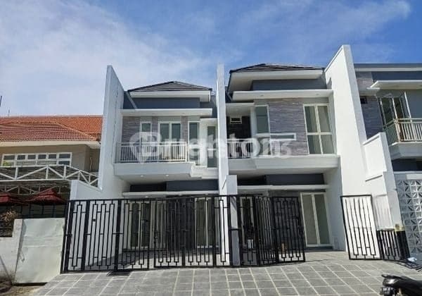 Rumah New Baru Gress Siap Huni 2 Lt Di Jemursari Selatan Sangat Cocok Untuk Keluarga Yang Suka Ketenangan