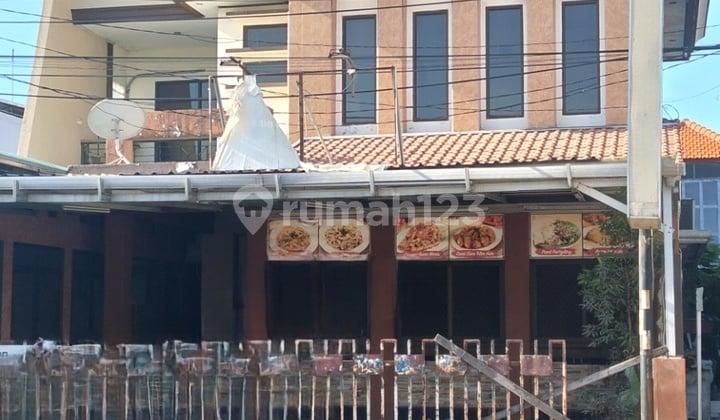 Rumah Makan atau Resto3 Lt Ex Depotmie 55 di Brigjen Katamsodekat Terminal Purabaya dan Stasiun Waru