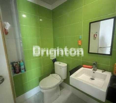Apartment in Front of Petra University, Suitable for Students at High Square Siwalan Kerto Apartment