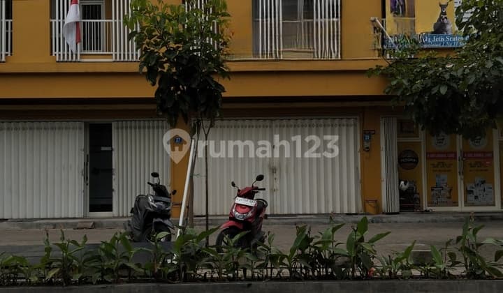 Ruko Bagus Dan Elegant 2 Lt Siap Pakai Sangat Cocok Untuk Bisnis Kantor, Klinik, Salon, Apotik, Resto Disamping Rs Mata Ketintang