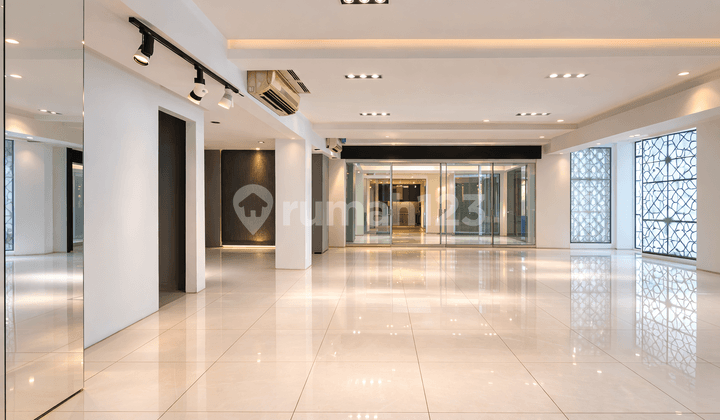 Turun Harga Gedung Komersial Lokasi Strategis 5 Lantai di di Jakarta Barat