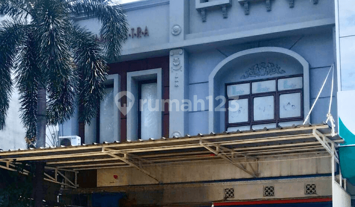 For Rent Twin Shophouses + Road-Facing Shophouse in Pondok Pinang, Kebayoran Lama