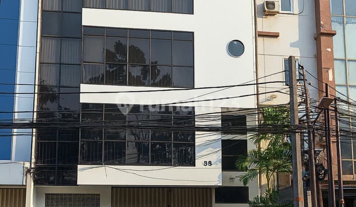 Sewa Gedung Hadap Jalan Raya Cideng Jakarta Pusat