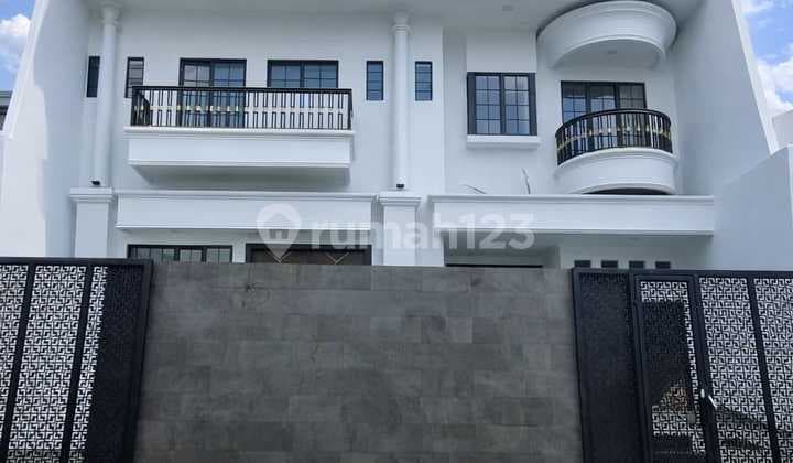 Best Price! Rumah Tomang 313M² Mewah - Bangunan Besar 3 Lantai, Siap Huni