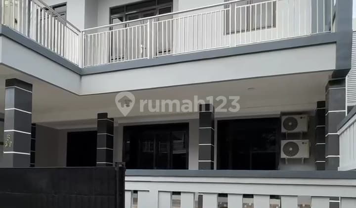 Rumah 2 Lantai Bagus di Mahagoni Park Bintaro