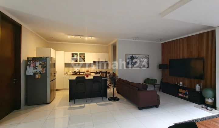 Rumah 2 Lantai Bagus di Discovery Bintaro