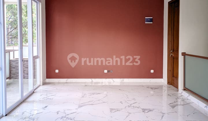 DIJUAL Rumah 2 lantai dengan private pool di Sentul City, Bogor