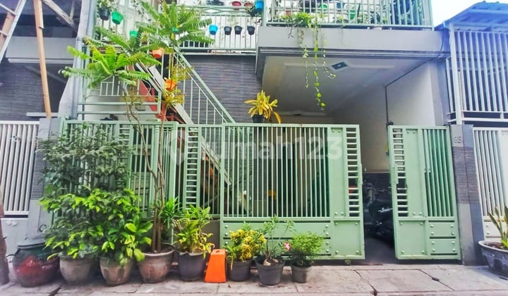 Rumah Bronggalan Siap Huni Dekat Kenjeran Pacar Kembang Ir Sukarno Merr Pakuwon City Surabaya Timur