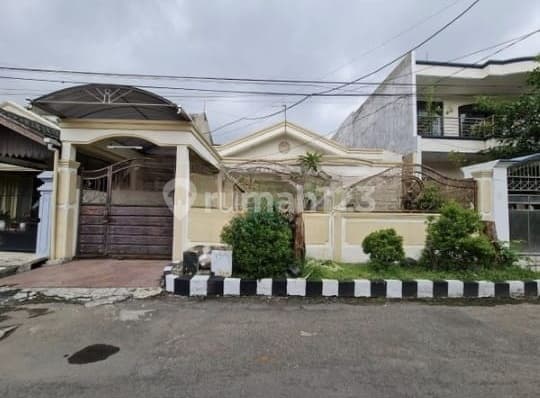 Rumah Klasik Area Manyar Semolowaru Merr Surabaya Timur