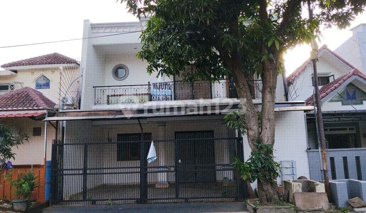 2-Story Old House in Graha Raya Housing, Anggrek Loka Cluster, Tangerang
