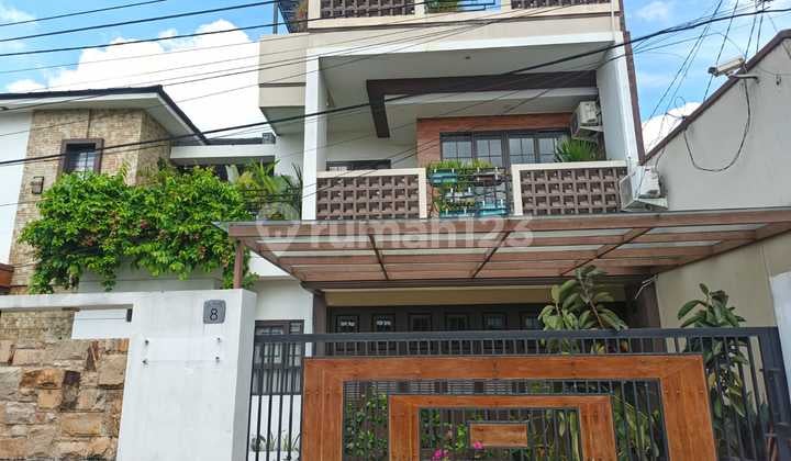 Rumah Cantik 2Lt di Jl Pmd Seskoal Cipulir Kbye Lama Jaksel