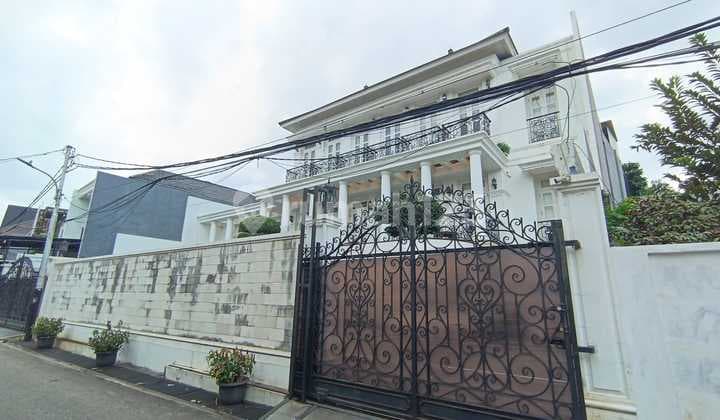 Luxury House on Jl Abuserin Ii, Gandaria Selatan, South Jakarta
