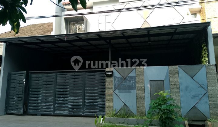 Rumah 2 Lantai Di Bsd Jl Lavionda Serpong Tangerang Selatan