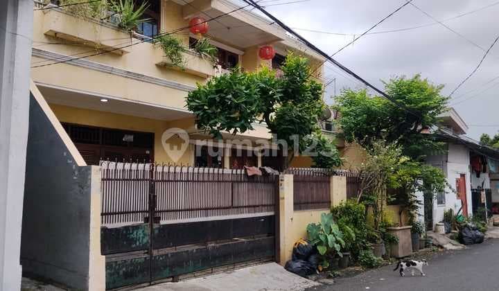 Rumah Lama di Jl Sahabat Baru Duri Kepa Jakarta Barat