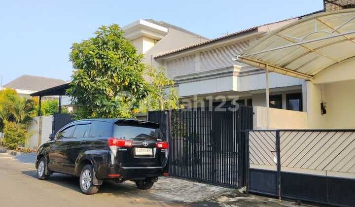 Rumah 2Lt di Jl Jeruk Merah Intercon Jakarta Barat