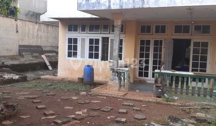 Dijual Murah Sekali Harga Dibawah Harga Pasaran /Rumah Tua Belakang Permata Hijau