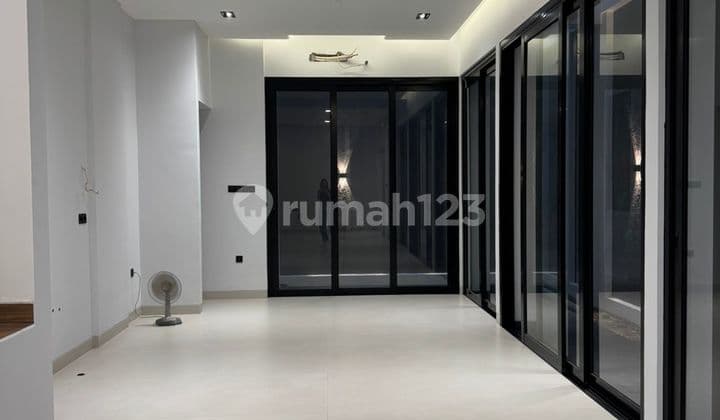 DIJUAL RUMAH MUARA KARANG BLOK BESAR