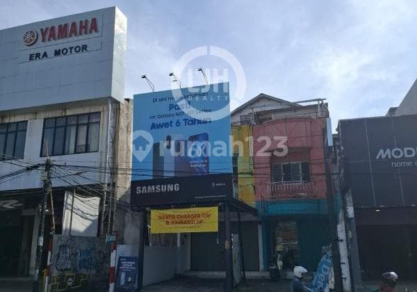 Disewakan Ruko Pinggir Jalan di Pondok Gede Bekasi