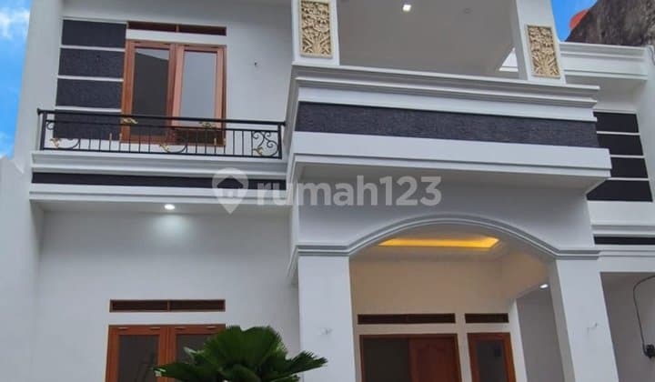 Rumah Baru 2 Lantai Dekat Tol ke Stasiun Lenteng Agung