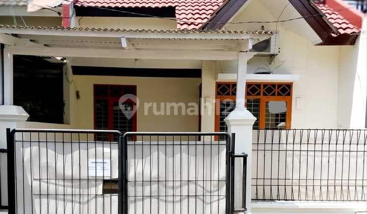 House in Nusa Loka BSD, South Tangerang, Near Rawa Buntu Station