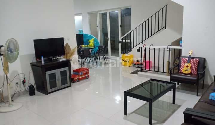 Rumah Suvarna Sutera Jl. Chiara (10X18 M)