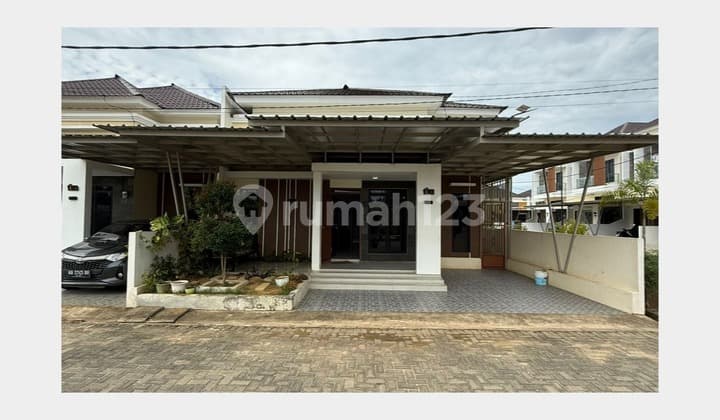 Perumahan Elit Paling Depan Posisi Hook, Full Furnish Siap Huni