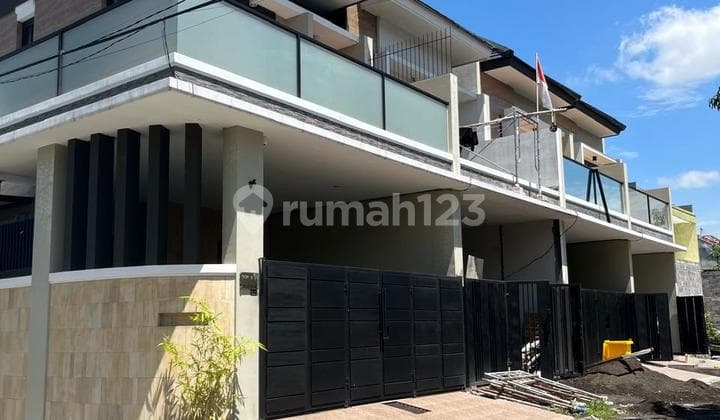 Rumah Mewah Siap Huni di Tengah Kotasurabaya