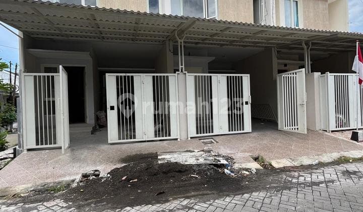 Rumah 2 Lantai Di Rungkut Menanggal Harapan Surabaya