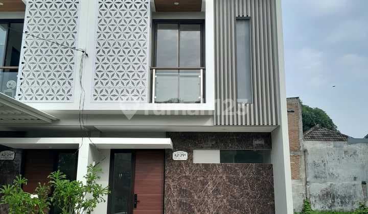 Rumah di Jual , 2 Lantai , 3 Kamar , Barat Surabaya