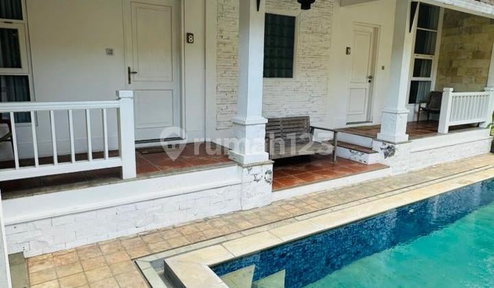 For Rent 5 Rooms Villa 3 Mins Walking From Berawa Beach, Bali