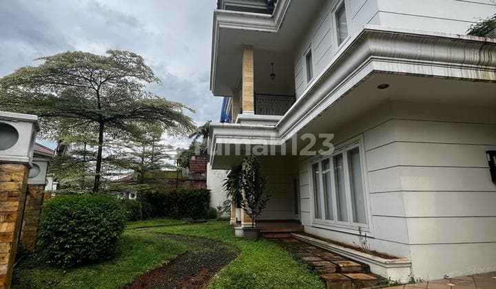 For Rent Luxury Home Ready to Live in Strategic Area
