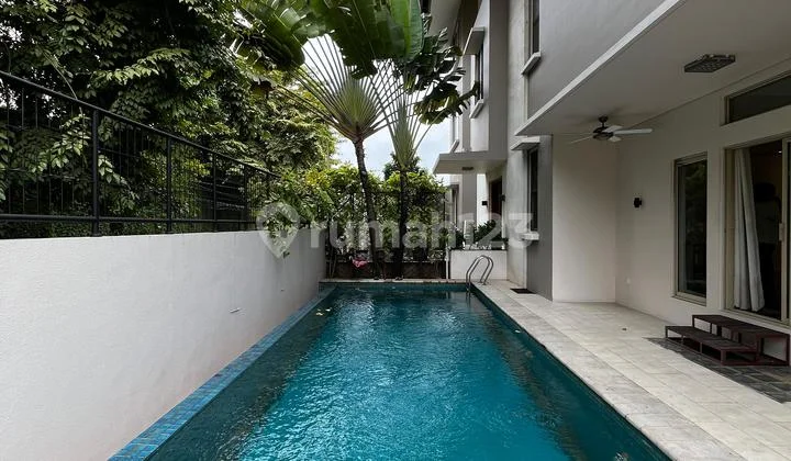 For Rent: Luxurious House and Strategic Location