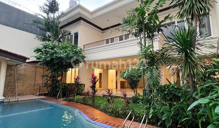 Disewakan Rumah Mewah 2 Lantai Siap Huni Dekan dengan Jis