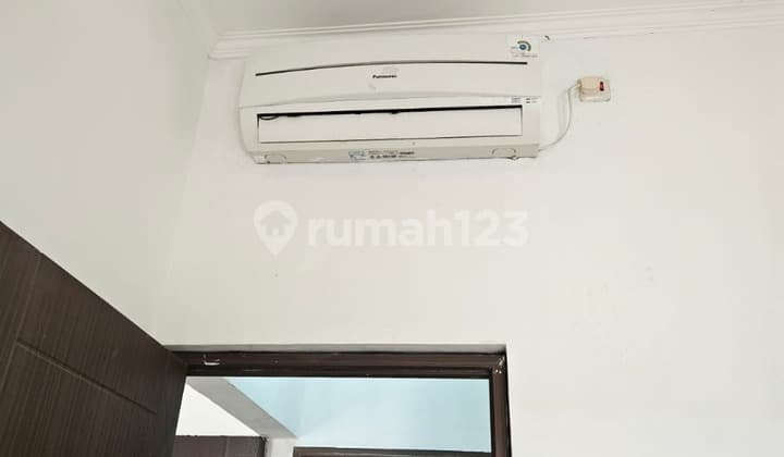 Rumah Butuh Minim Renovasi Ciputat, Tangerang Selatan Unfurnished SHM