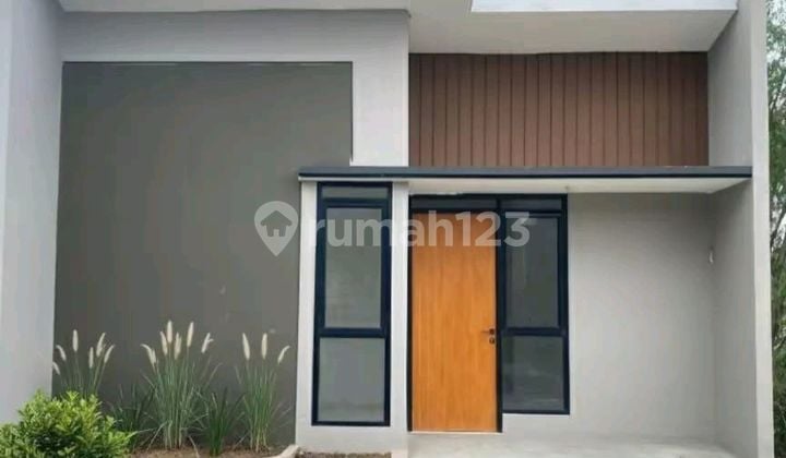 Rumah Tinggi Solo Semi Tropis SHM Angsuran Flat Sampai Lunas