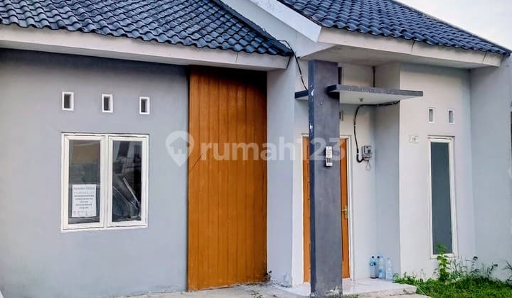 Rumah di no. 76 - 78, Jl. Lawu Raya, Jeruksawit, Gondangrejo, Karanganyar, Jawa Tengah, Indonesia, 57188, Karang Anyar