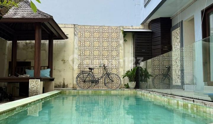 Rumah Mewah dan Exlusive Villa Sytle Modern Minimalis