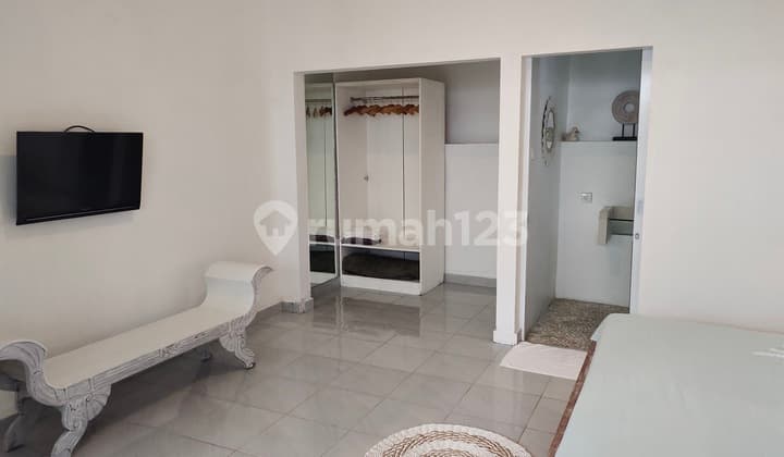 For Rent Minimalist House in a Lush and Comfortable Environment in Kerobokan Kelod