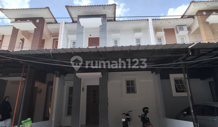 Rumah 2 Lantai Dalam Cluster Puri Beta