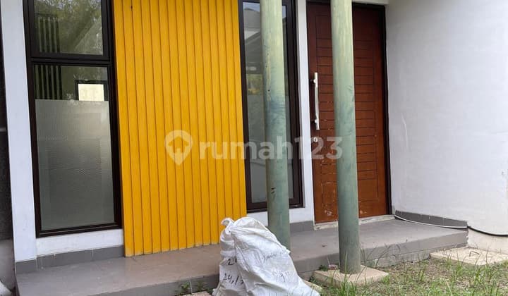Strategic Spacious House 2.2 Billion Harapan Indah