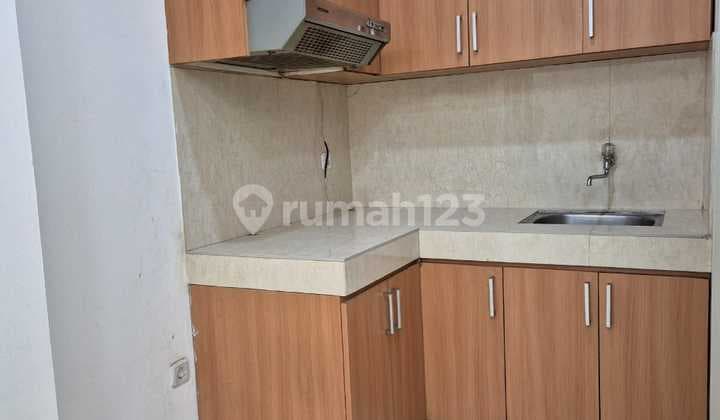 Cheap Sale 2 Bedroom Apartment Ready to Live In Neat Clean Negotiable
