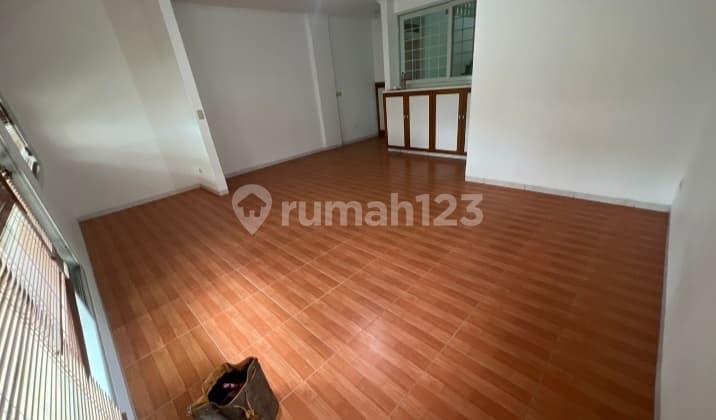 Dijual Rumah Pantai Mutiara 4 Kamar Tidur 3 Lantai